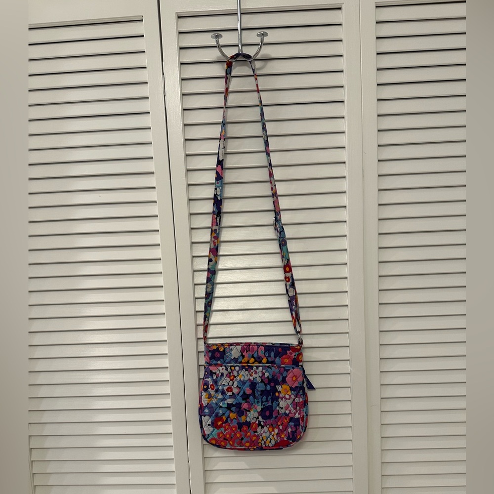 Vera Bradley - Bundle 3 items - Crossbody Bag, Wristlet, and Coin Purse - GUC - Picture 9 of 13